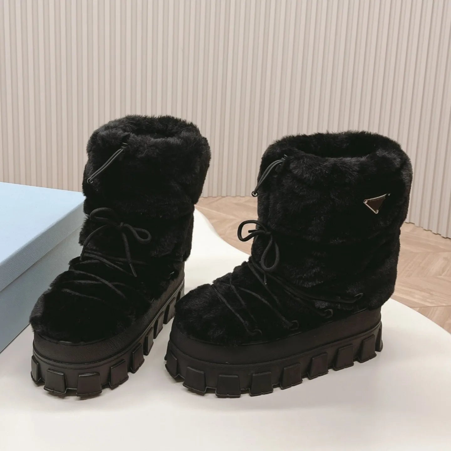 PR Fluffy Half Boots